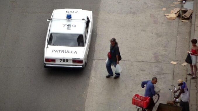 Patrulla-Policia-cuba.jpg