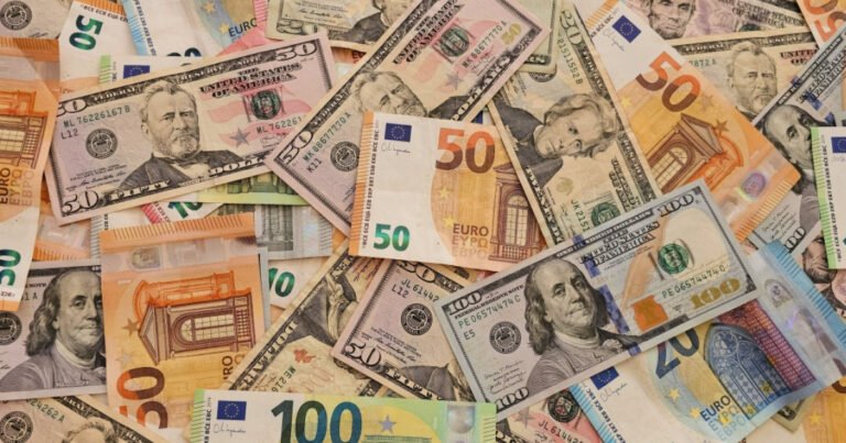 Retroceden las divisas en Cuba tras alcanzar máximos históricos