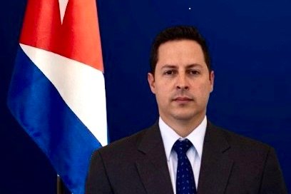 Investigan diplomatico cubano por influencia política en EE.UU. a favor del régimen