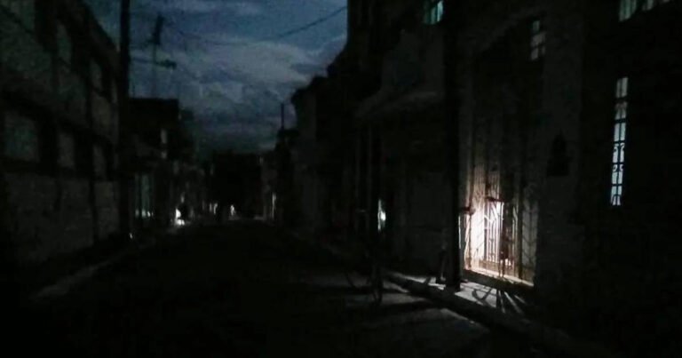 La Unión Eléctrica prevé otro día crítico con apagones masivos en toda Cuba