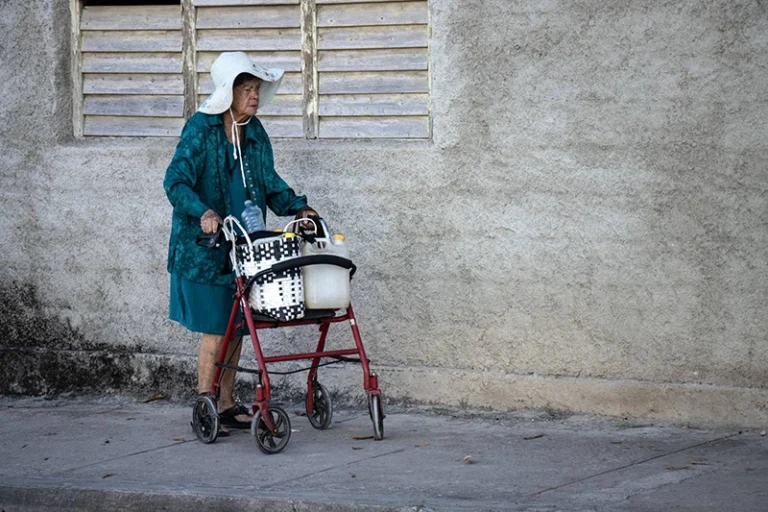 Los comunistas no renuncian pero el pueblo cubano no aguanta más