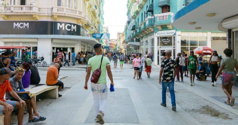 Empresas estatales podrán fijar salarios y precios