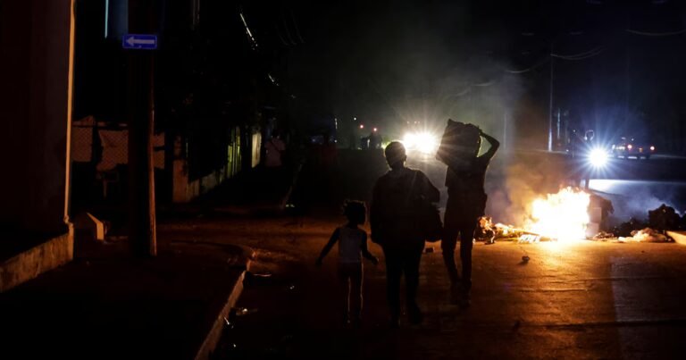 Récord de protestas en junio bajo apagones y represión