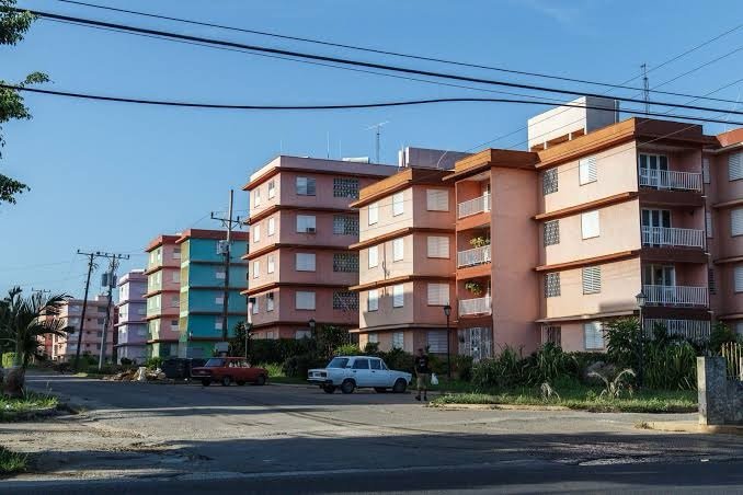 La Lisa protesta ante el PCC tras 50 horas sin luz