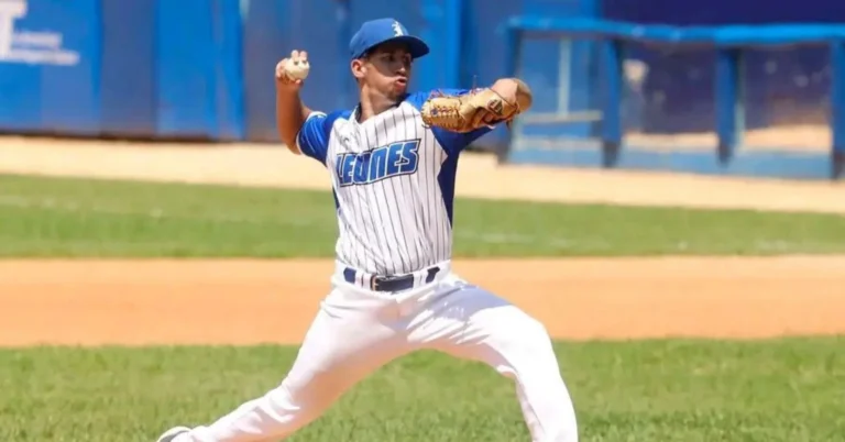 Industriales fuerza la final ante Leñadores en el Latino